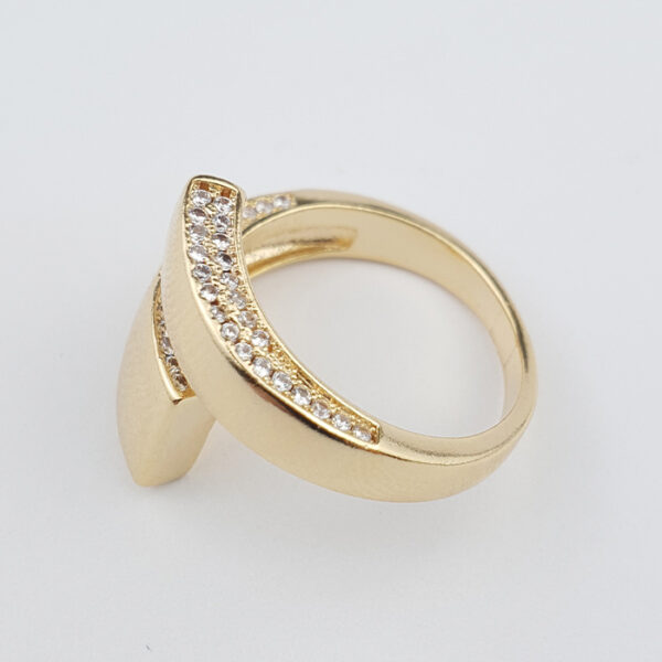 Anel Luiza Dourado com Zircônias - Imagem 2