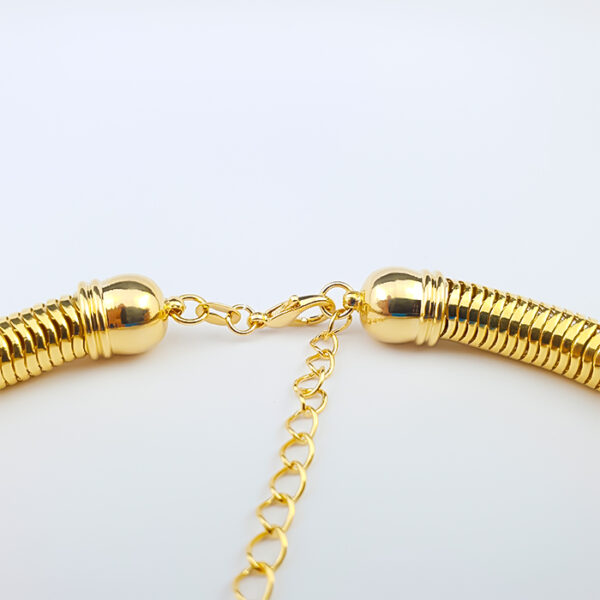 Colar Choker Melissa Escamado Dourado - Imagem 4