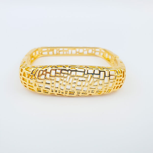 Bracelete Geométrico Vazado em dourado - Imagem 2