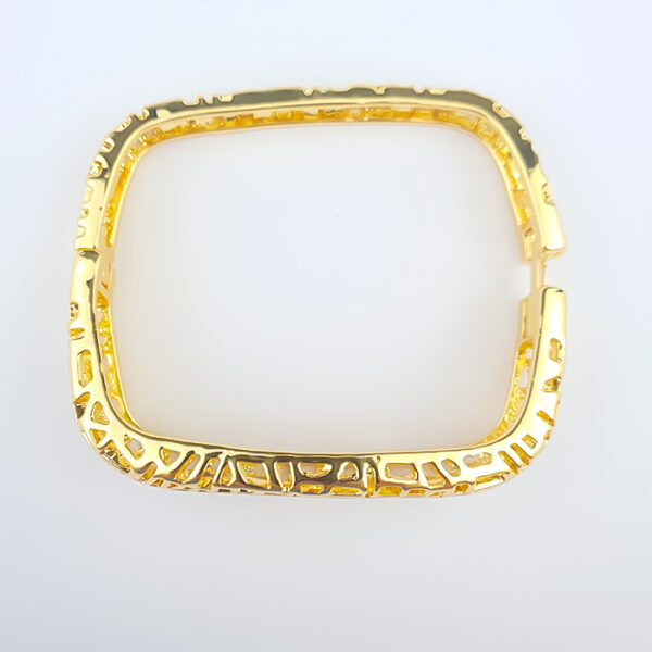 Bracelete Geométrico Vazado em dourado - Imagem 3