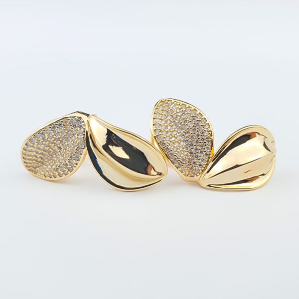 Brinco Folhas Douradas com Zircônias - Imagem 3